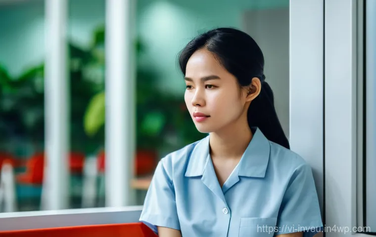 PP 대출의 기본 개념과 장점 - **Prompt:** A young Vietnamese woman in her late 20s, sitting in a clean, brightly lit hospital wait...